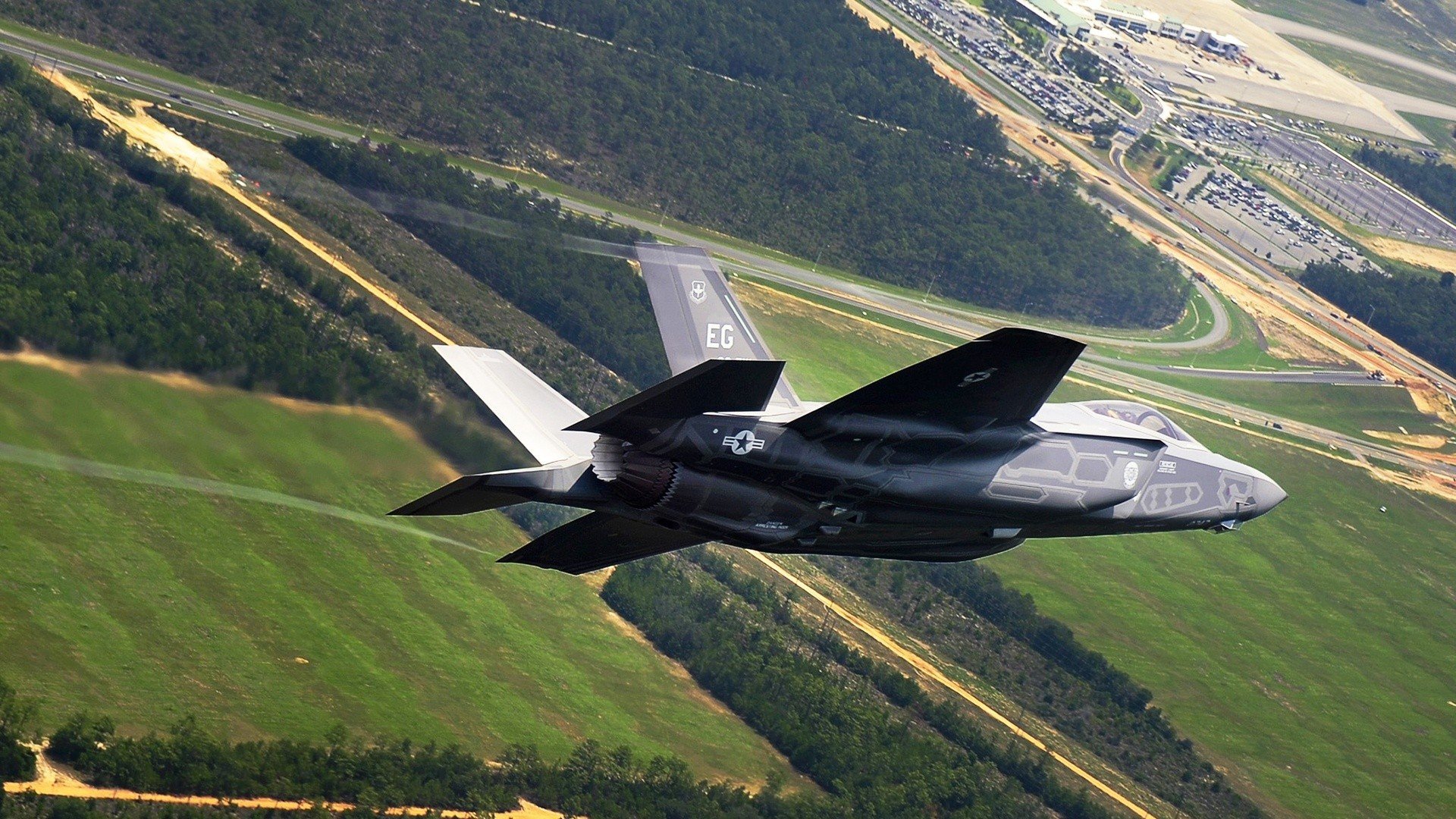 “西甲豪门展开追赶,形势变幻莫测”,西甲豪门什么意思