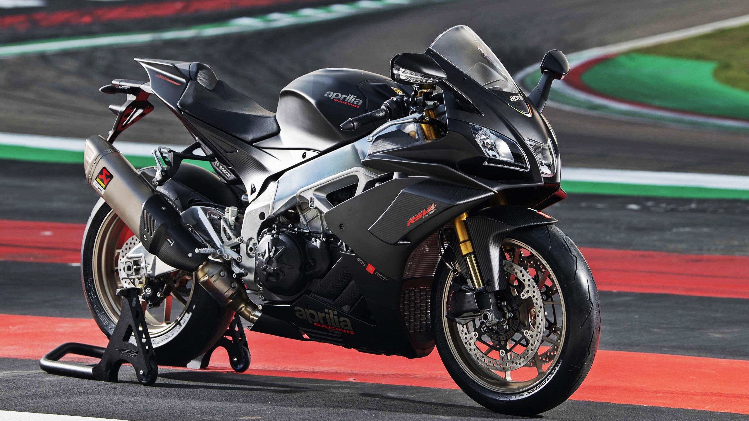 爱游戏娱乐网址-传统民俗龙舞运动会，文化与运动的完美结合，运动会舞龙表演视频