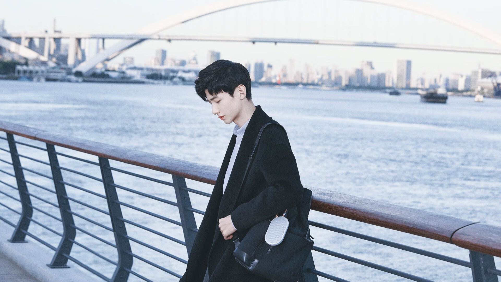 特色瀑布下跳水,勇气与技巧并存的运动享受,从瀑布上往下跳的运动叫啥