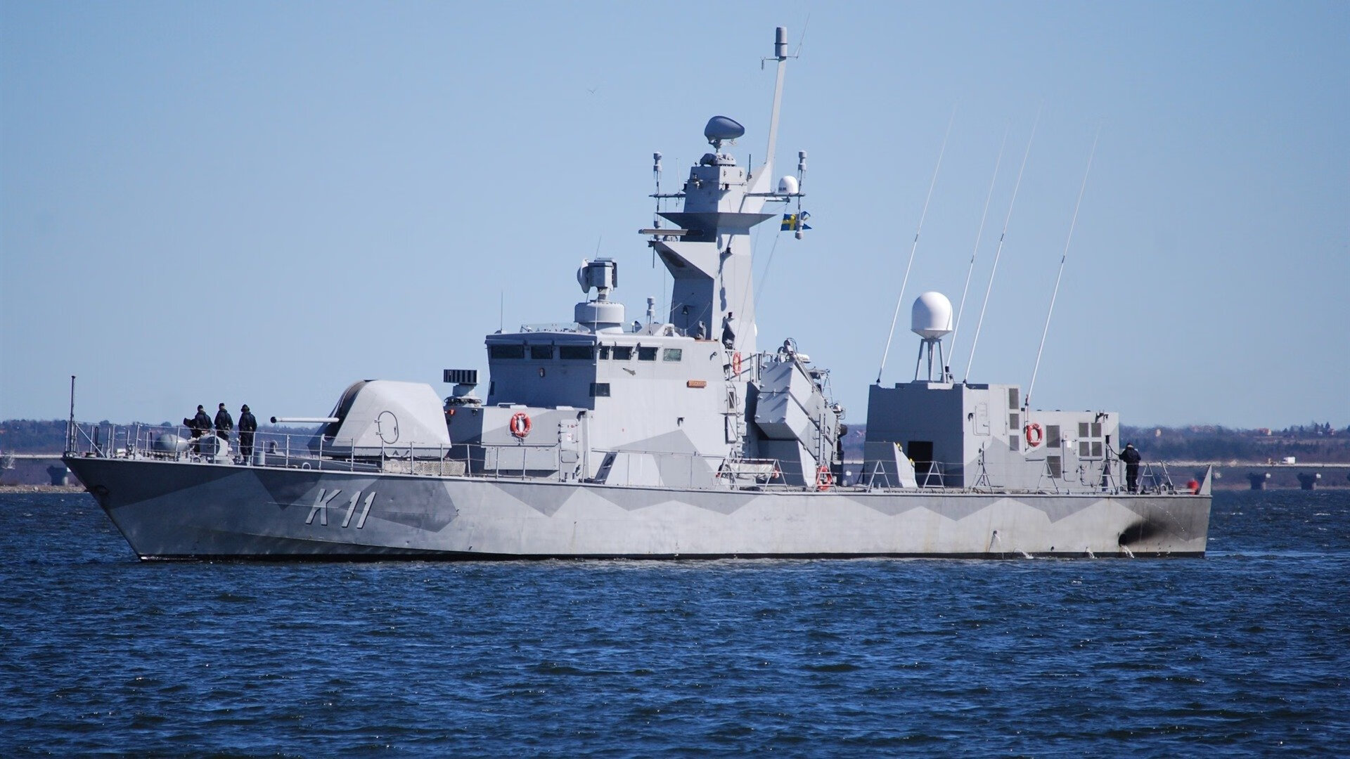 图穆亚的强力冲击帮助袋鼠队屡次突破对手防线,穆拉德忠·图伊奇耶夫