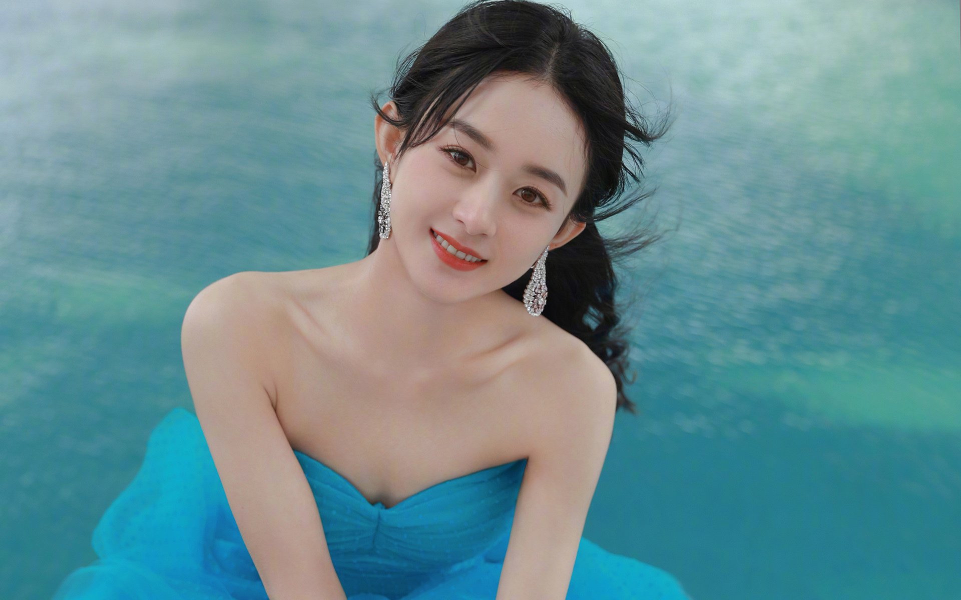 西甲极速反击：瞬间突破让敌人猝不及防，西甲录像回放极速